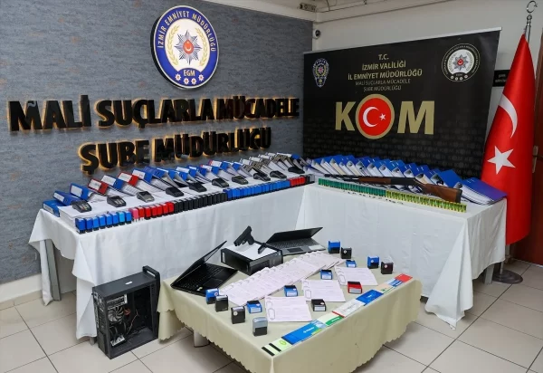 İzmir merkezli naylon fatura operasyonu- 11 milyar liralık e-fatura ele geçirildi