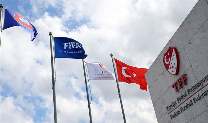 Beşiktaş ve Galatasaray'a para cezası