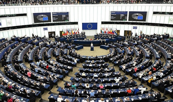 AP, Rus varlıklarıyla Ukrayna'ya 35 milyar euro kredi verilmesini onayladı