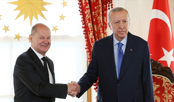 Cumhurbaşkanı Erdoğan, Scholz'u kabul etti