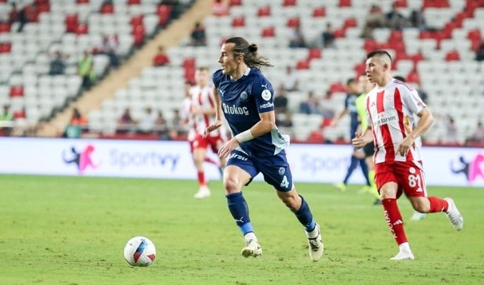 Fenerbahçe'de Çağlar Söyüncü'den kötü haber!