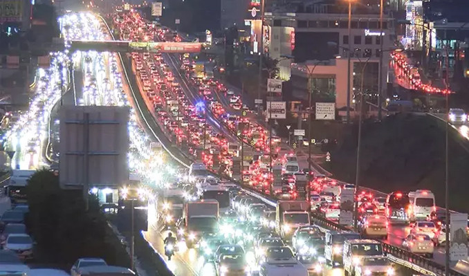 İstanbul'da yılbaşı trafiği
