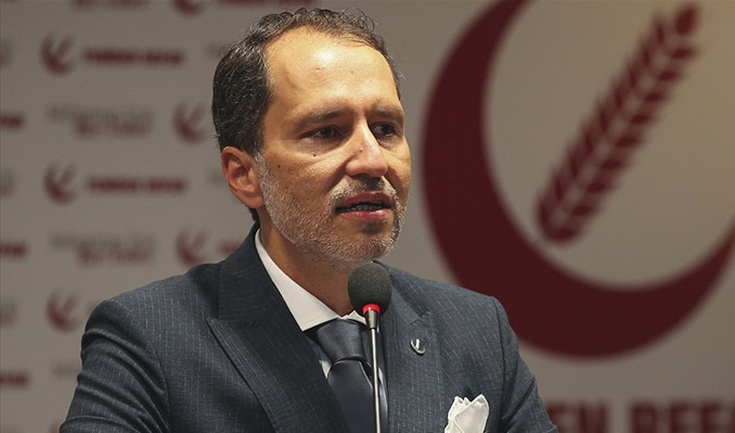 2023'te seçimden çekilen Erbakan Cumhurbaşkanlığı adaylığını ilan etti
