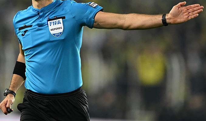 Beşiktaş-Galatasaray derbisi için yabancı hakem kararı