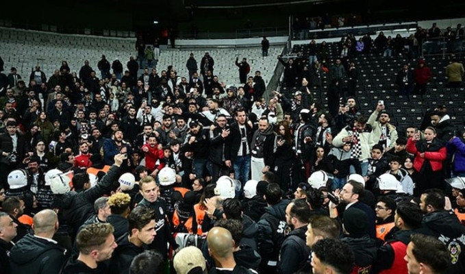 Beşiktaş taraftarından tepki- Ne zaman şampiyonluk diye bağırsak kursağımızda kalıyor
