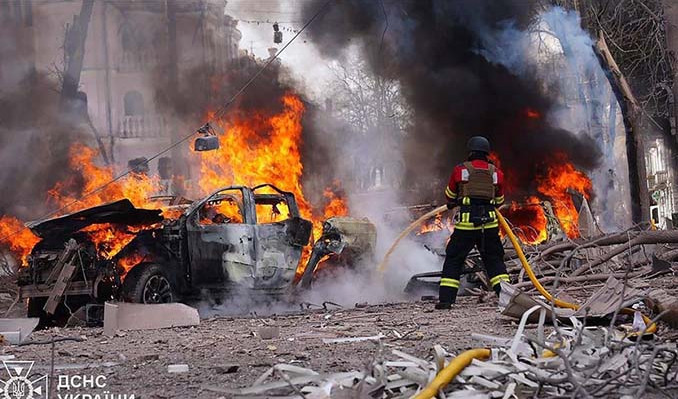 Rusya, Ukrayna'yı füzeyle vurdu! 31 ölü