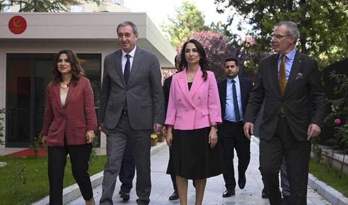 DEM Parti önce MHP'yi ardından AK Parti'yi ziyaret edecek