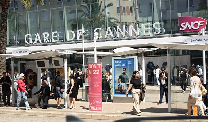 Fransa'da elektrik kesintisi- Cannes Film Festivali yarıda kaldı