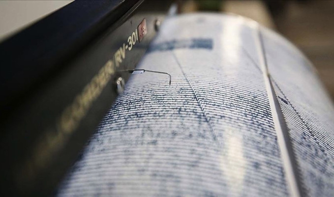 İzmir'de deprem!