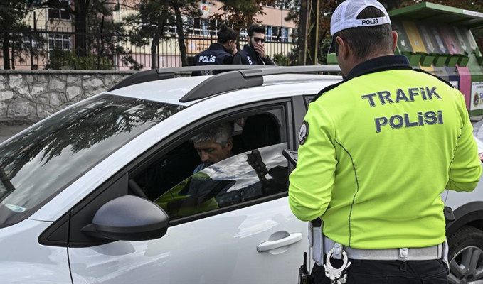 Trafikte büyük denetim- On binlerce sürücüye ceza yazıldı