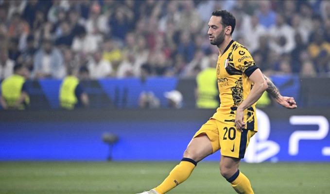 Hakan Çalhanoğlu Inter'de hedefte