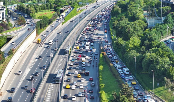 İstanbul'da bazı yollar trafiğe kapatılacak