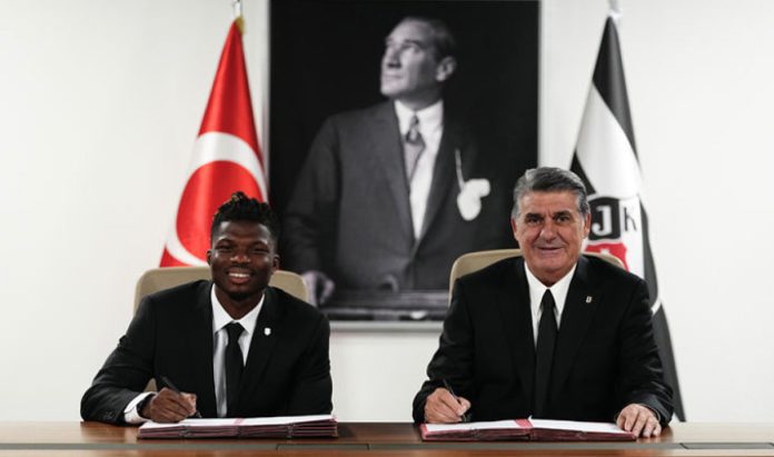 Beşiktaş, Toure transferini KAP'a bildirdi