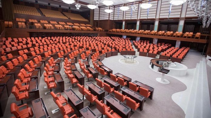 DEM Parti Meclis açılışına katılıp katılmayacağını açıkladı