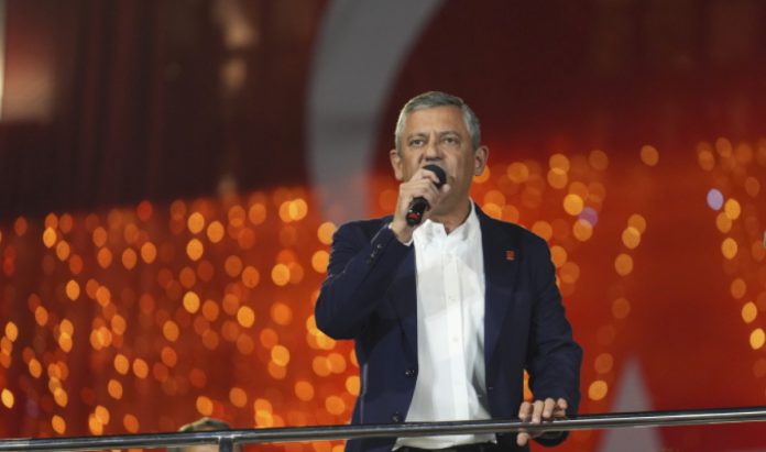 Özgür Özel- CHP’ye baskı devam ederse hayatı durduracak eylemler olur
