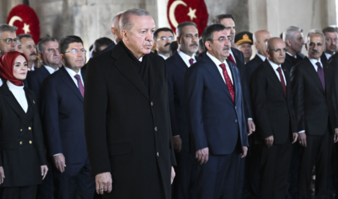 Devlet erkânından Anıtkabir'e ziyaret