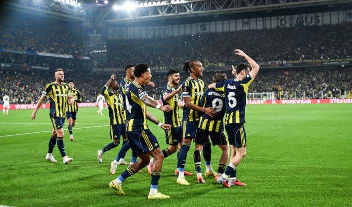 Fenerbahçe, UEFA Avrupa Ligi'nde Stuttgart'ı 1-0 yendi
