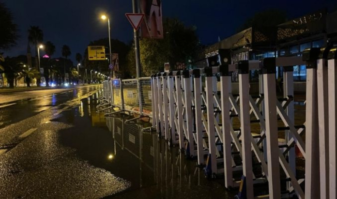 İstanbul'da yollar trafiğe kapatıldı