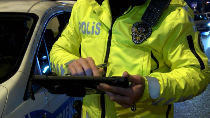 Yürürlüğe girmesi beklenen trafik yasası askıya alındı